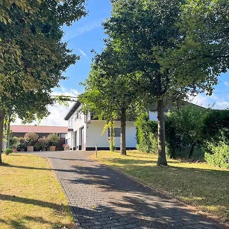 Apartment 100 Qm Im Weindorf - Balkon/Garage Aspisheim Zewnętrze zdjęcie