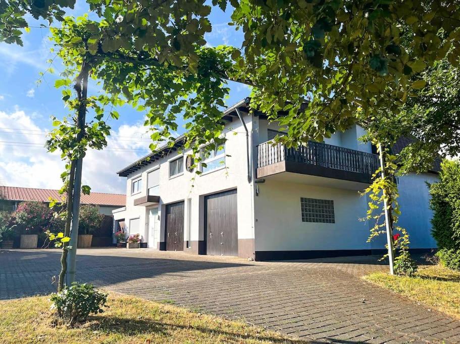 Appartement 100 Qm Im Weindorf - Balkon/garage *